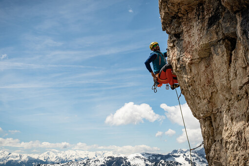 Die Region Achensee gehört seit Jahren zu Tirols Top Spots für Kletterer. Hier trainieren Kletterbegeisterte im Rofangebirge.