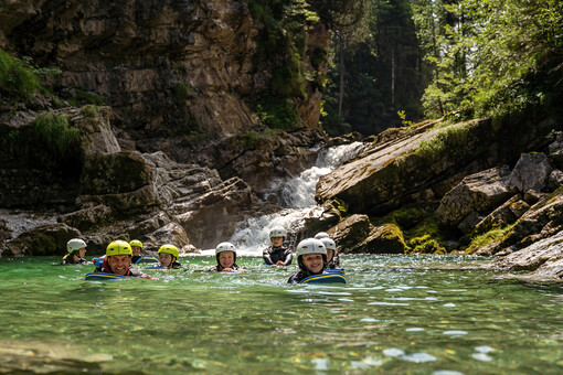 Swim, jump and hike through the most beautiful gorges of the Achensee holiday region.